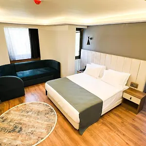 4* Отель Nira Boutique